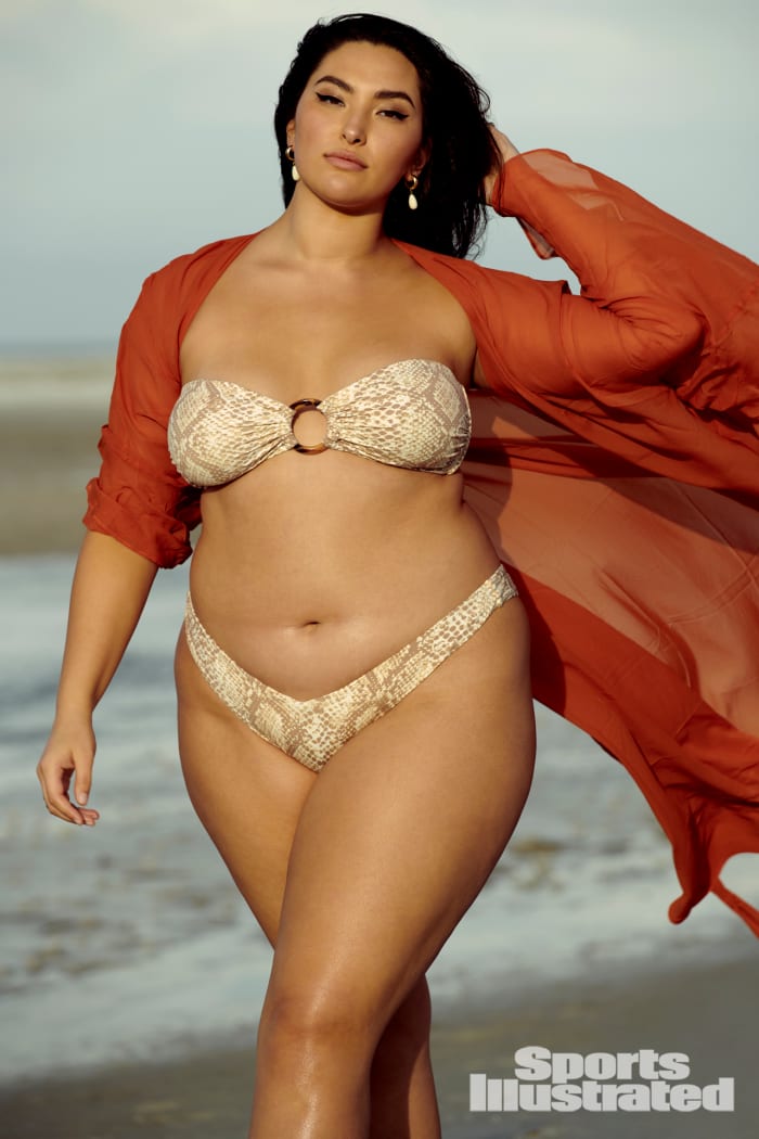 X163483_TK5_00037WMweb